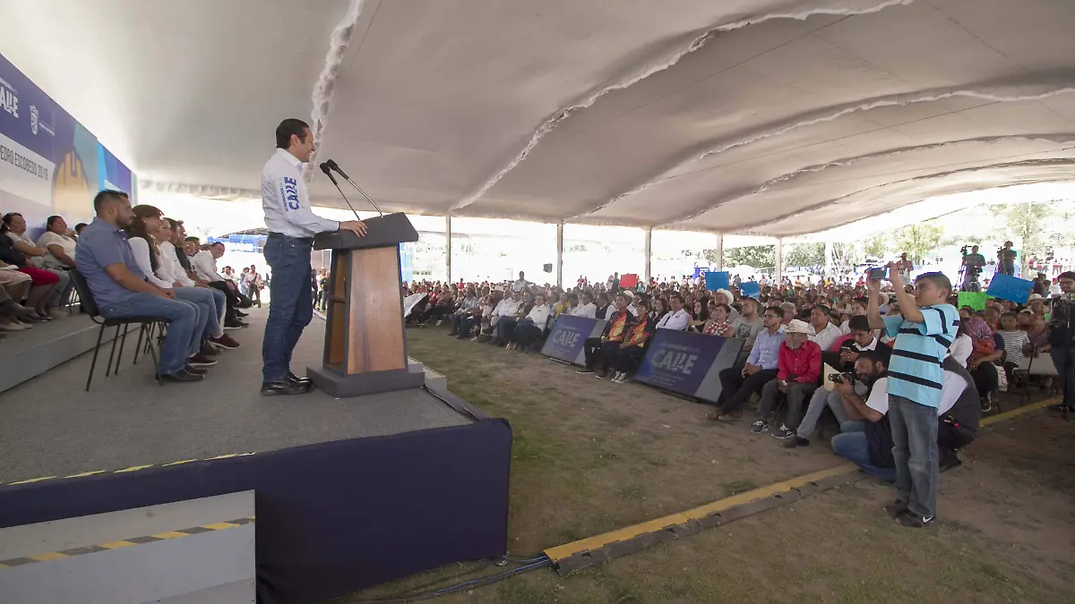 Anuncia gobernador del estado paquete de obras para Pedro Escobedo.  Foto César Ortiz.